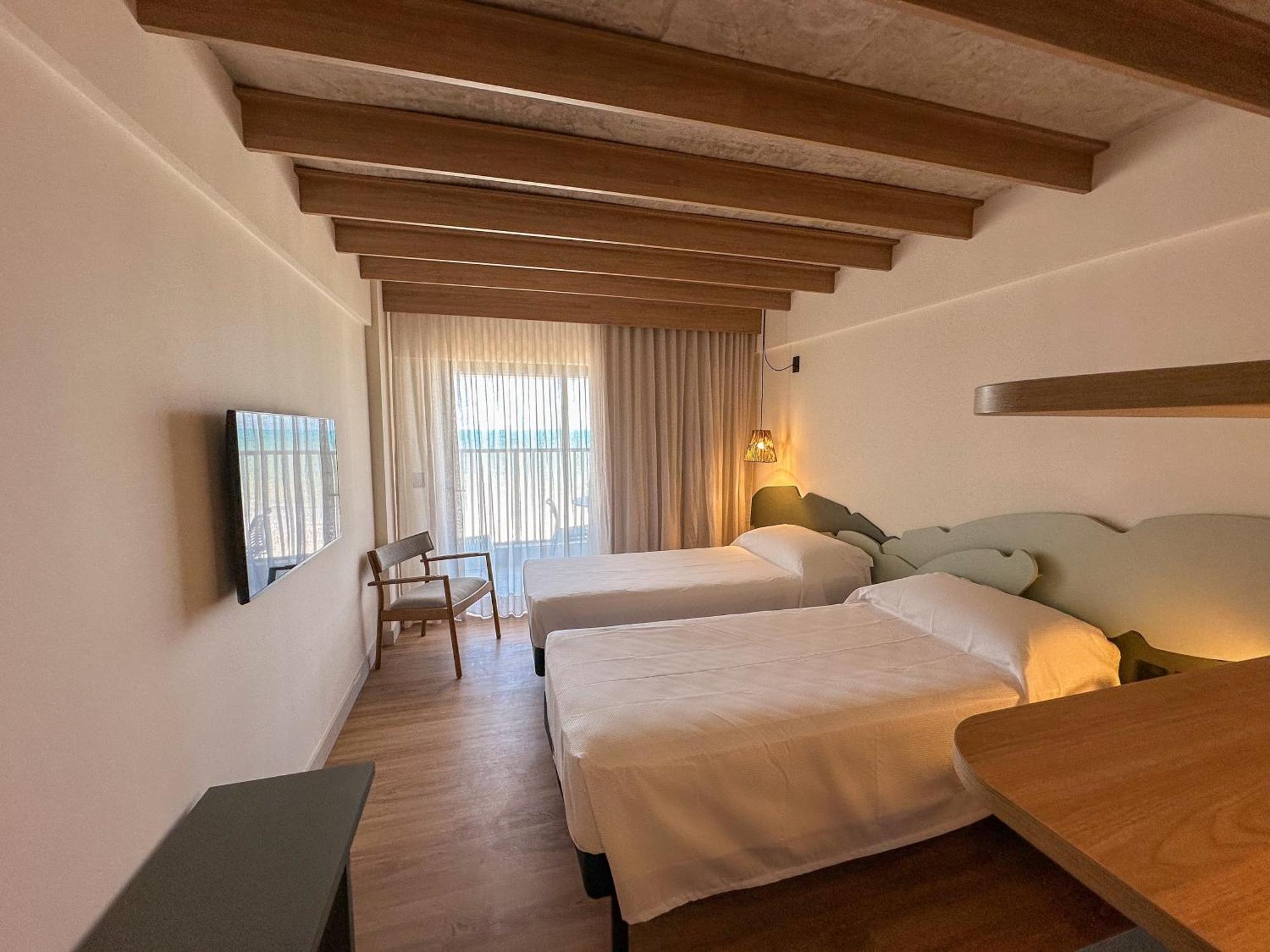 Ibis Styles - O Primeiro Ibis Styles Pe Na Areia Do Brasil Hotel 3*